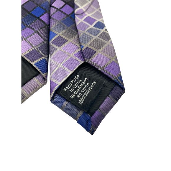 Sharp Van Heusen 100% Silk Multicolor Color Tie 60" Long 3 1/2" Long - Picture 8 of 8
